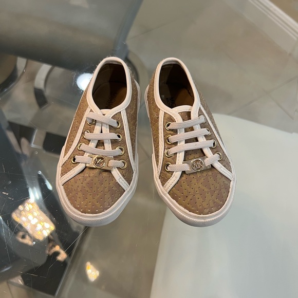 Michael Kors toddler girls sneakers size 8 - Picture 3 of 7